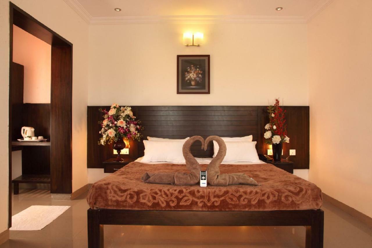 Готель Vinay Residency Sindhnur Екстер'єр фото